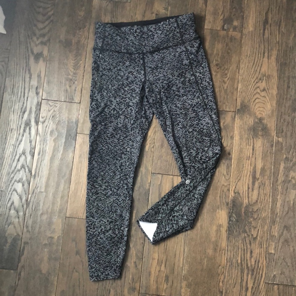Lululemon Mid Rise Legging